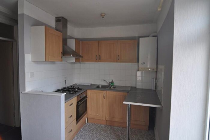 1 Bedroom Flat To Rent In A King Street, Hoyland, S74