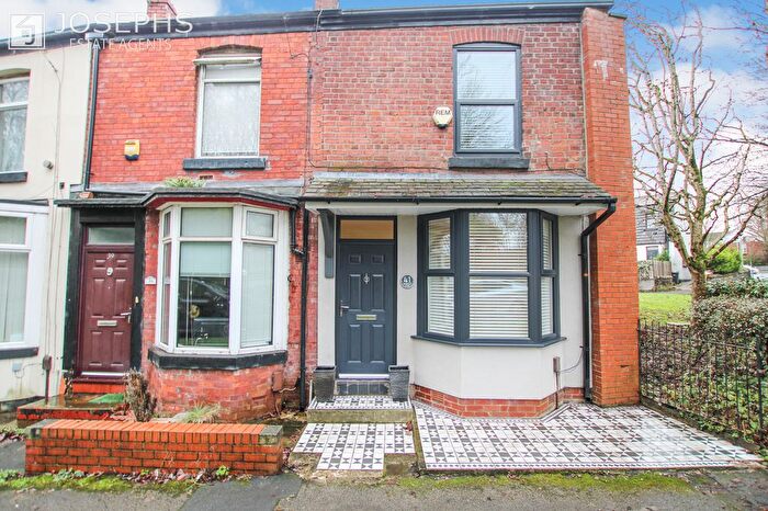 1 Bedroom End Of Terrace House For Sale In Berkeley Road, Bolton, BL1