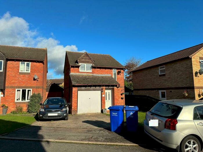 3 Bedroom Detached House To Rent In Spindleside, Biceter, OX26