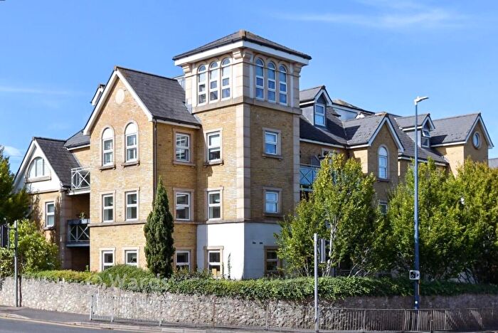 2 Bedroom Apartment For Sale In Queensgate, Maidstone, Kent, ME16