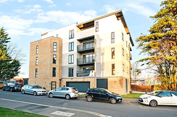 2 Bedroom Flat To Rent In Church Street, Sittingbourne, ME10