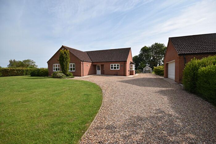 3 Bedroom Bungalow To Rent In Chapel Lane, Little Hale, NG34