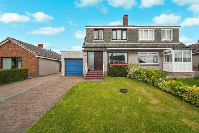 3 Bedroom Semi-Detached House For Sale In Holly Crescent, Dunfermline, KY11