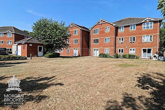 1 Bedroom Flat To Rent In Benfleet Road, Benfleet, SS7