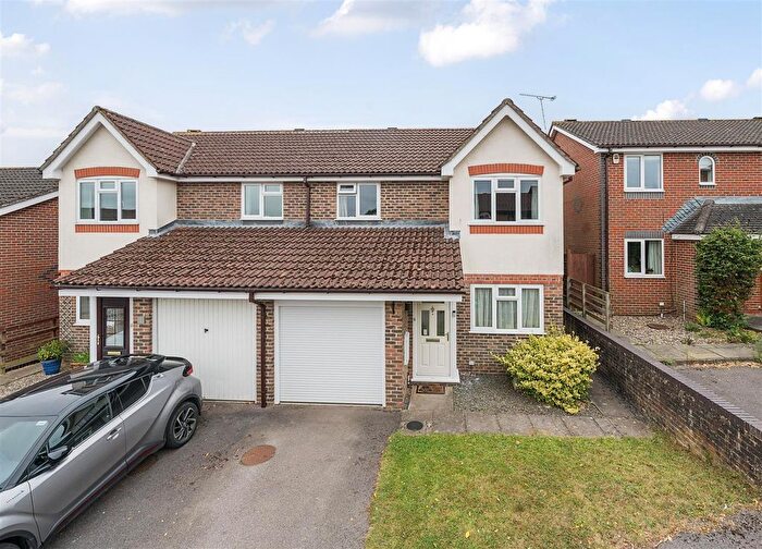 3 Bedroom Semi-Detached House For Sale In Stephen Close, Twyford, Berkshire, RG10