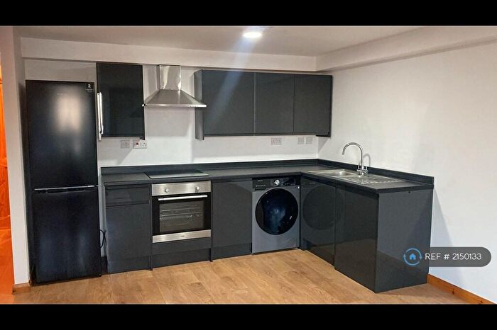 2 Bedroom Flat To Rent In Market Street, Loughborough, LE11