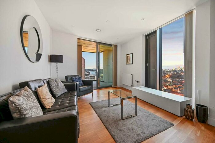 2 Bedroom Apartment To Rent In River Mill, Lewisham, SE13