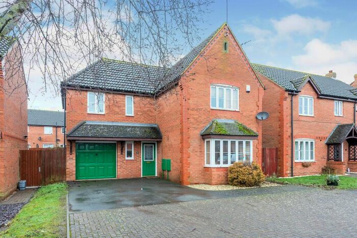 4 Bedroom Detached House To Rent In Deanshanger, MK19