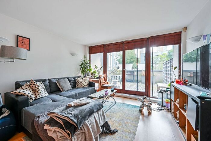 2 Bedroom Flat To Rent In Assam Street, Whitechapel, London, E1