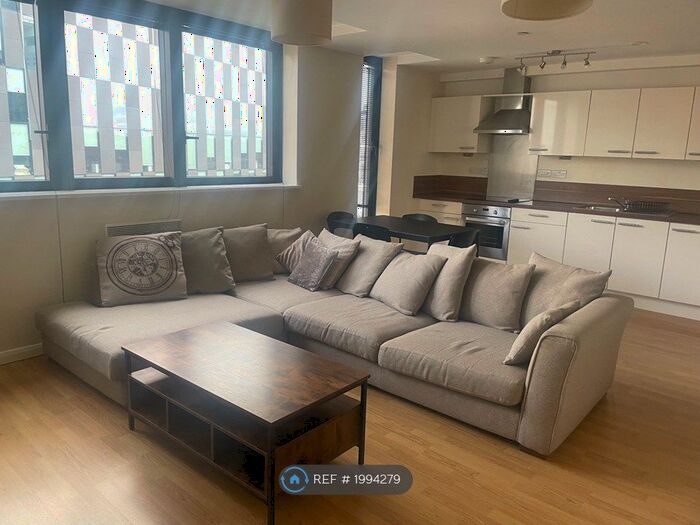 2 Bedroom Flat To Rent In Mann Island, Liverpool, L3