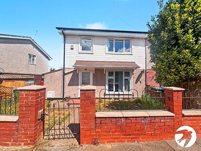 3 Bedroom End Terrace House To Rent In Stelling Road, Erith, DA8