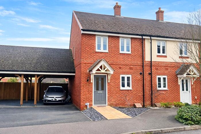 2 Bedroom End Terrace House For Sale In Ryeland Way, Bridgefield, TN25