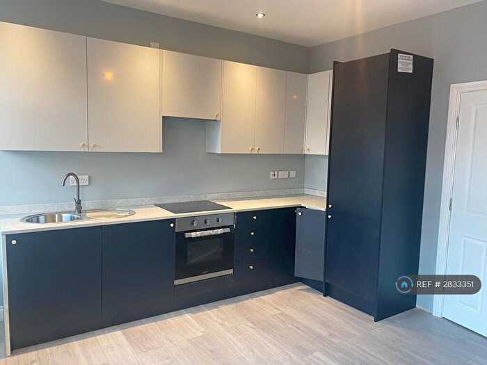 2 Bedroom Flat To Rent In St John's Avenue, London, NW10