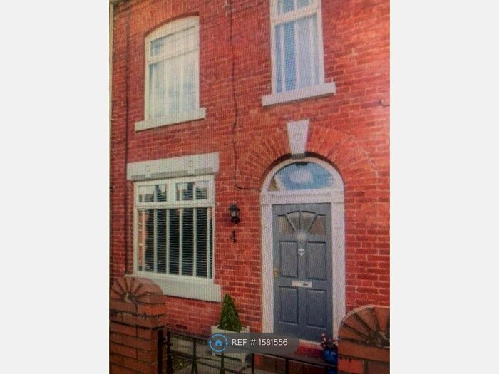 2 Bedroom Terraced House To Rent In Elm Grove, Sale, M33