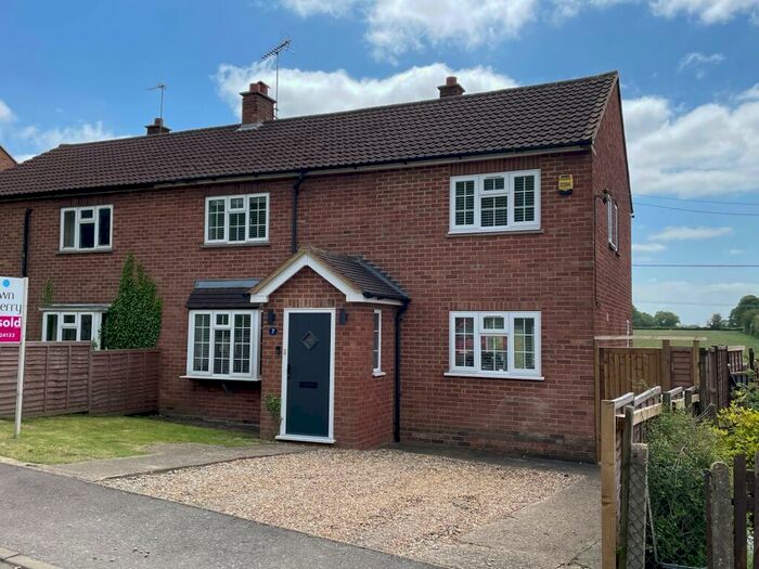 4 Bedroom Semi-Detached House For Sale In Cholesbury Lane, Cholesbury, Tring, HP23