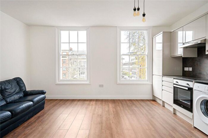 1 Bedroom Apartment To Rent In City Road, Angel, Islington, London, EC1V