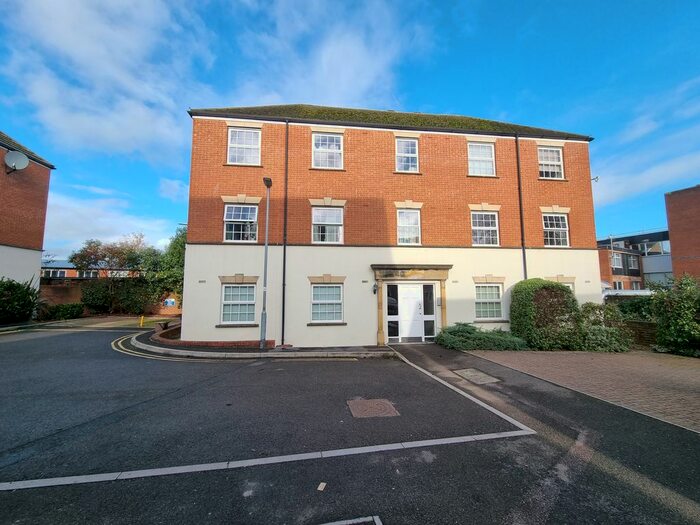 1 Bedroom Flat To Rent In Gatehouse Court, Taunton, TA1