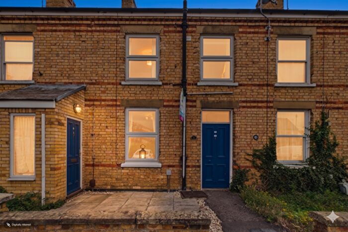 2 Bedroom Terraced House For Sale In Wood View, Bourne, Lincolnshire, PE10