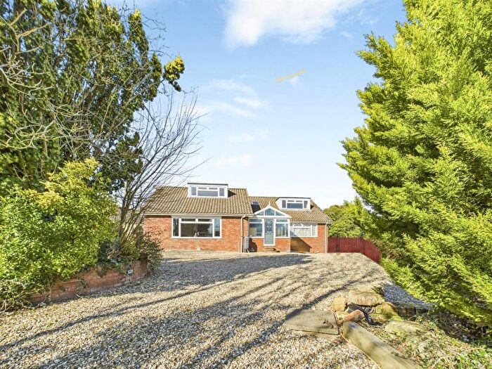 4 Bedroom Detached Bungalow For Sale In Oxford Road, Stone, Aylesbury, HP17