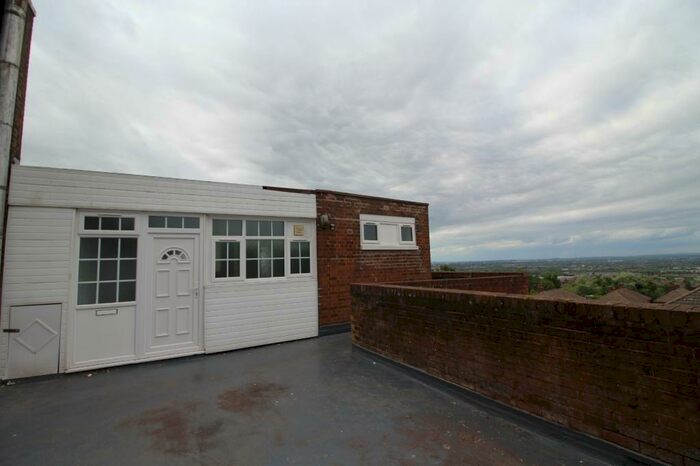 2 Bedroom Flat To Rent In Wheatsheaf Road, Tividale, Oldbury, West Midlands, B69