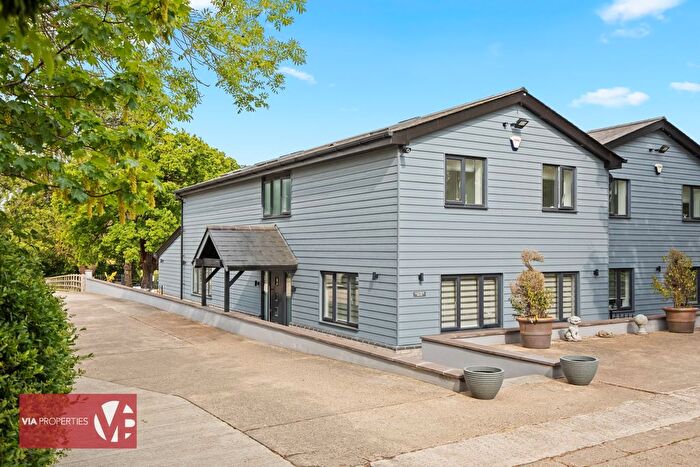 3 Bedroom Semi-Detached House For Sale In Middle Street, Nazeing, EN9