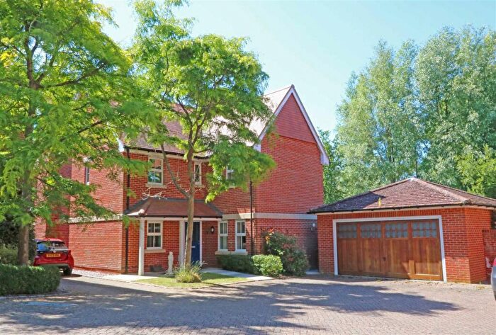 4 Bedroom Detached House For Sale In Thame, Oxfordshire, OX9