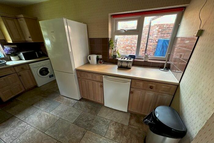 4 Bedroom Property To Rent In Lees Hall Crescent, Manchester, M14