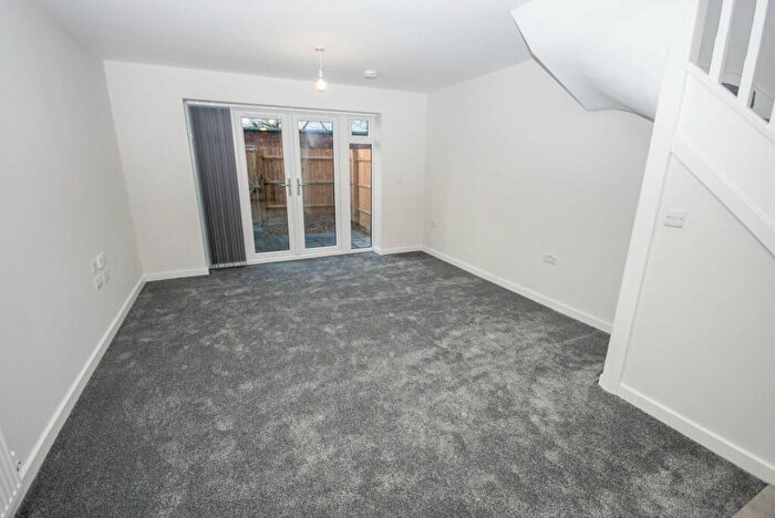 2 Bedroom End Of Terrace House To Rent In Oxford Street, Rugby, CV21