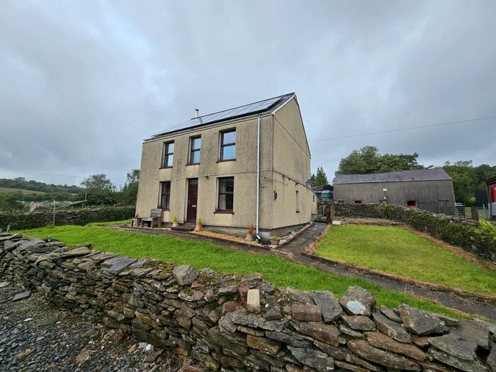 4 Bedroom House To Rent In Ynysmeudwy, Pontardawe, SA8