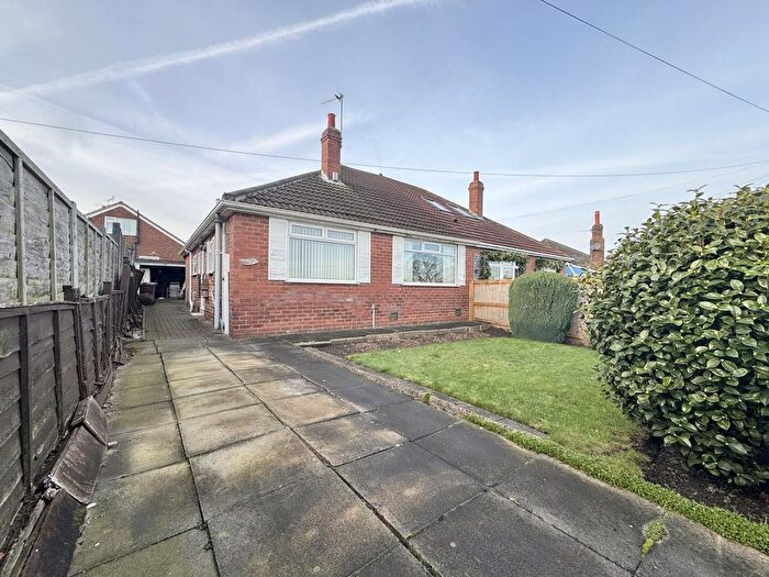 2 Bedroom Semi Detached Bungalow For Sale In Austhorpe Lane, Leeds, LS15