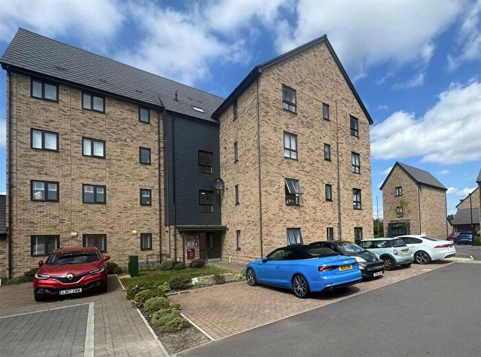 2 Bedroom Apartment To Rent In Heron House, Semington Strand, Swindon, Wiltshire, SN1