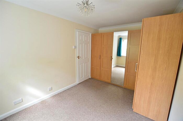 1 Bedroom Flat To Rent In Suffolk Close, Slough, SL1