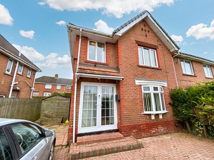 3 Bedroom Semi-Detached House For Sale In Derwent Crescent, Leadgate, Consett, DH8