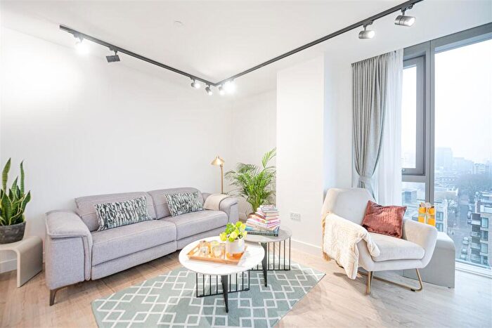 2 Bedroom Apartment To Rent In Bollinder Place, London, EC1V
