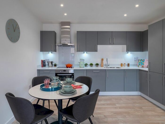 1 Bedroom Flat To Rent In Queens Road, Peckham, SE15