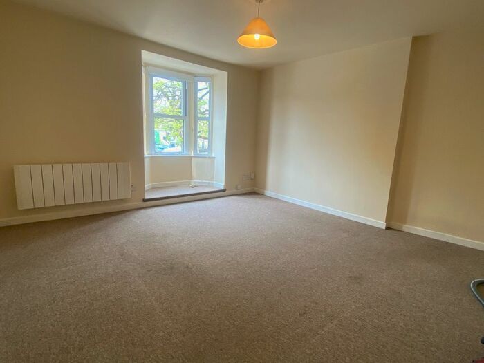 1 Bedroom Flat To Rent In Vallis Way, Frome, BA11