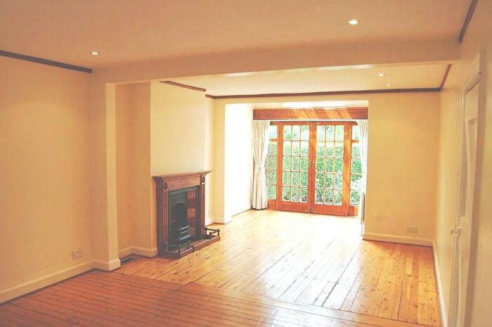 4 Bedroom Terraced House To Rent In Corringway, Hampstead Garden Suburb, NW11