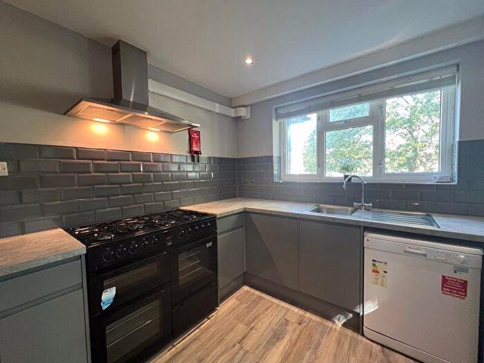8 Bedroom Detached House To Rent In Auckland Drive, Brighton, BN2