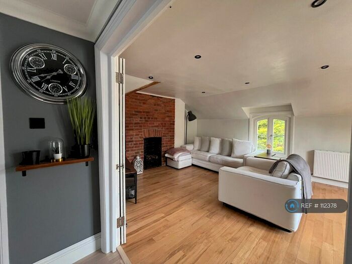 2 Bedroom Flat To Rent In Lawrie Park Road, London, SE26