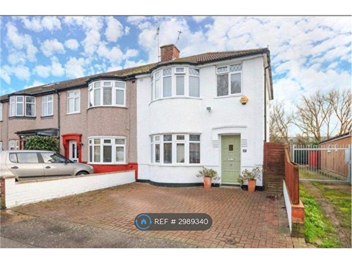 2 Bedroom End Of Terrace House To Rent In Lea Crescent, Ruislip, HA4