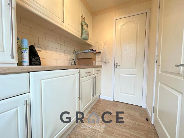 2 Bedroom Park Home For Sale In Chalk Hill Lane, Great Blakenham, Ipswich, IP6