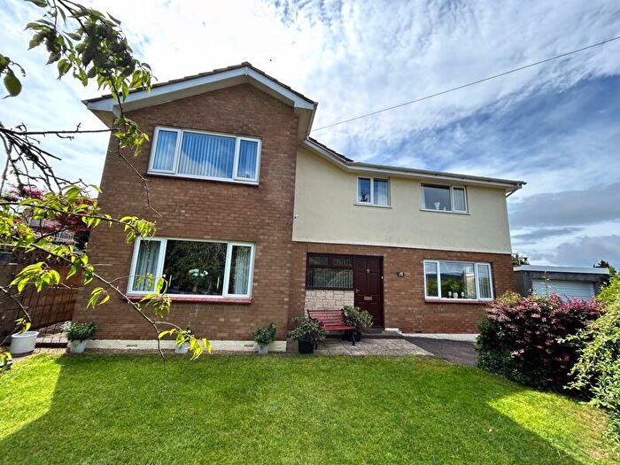 4 Bedroom Detached House For Sale In St. Annals Road, Cinderford, GL14