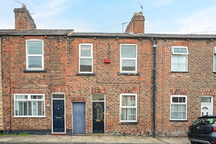 3 Bedroom Terraced House For Sale In Oak Street, York, YO26