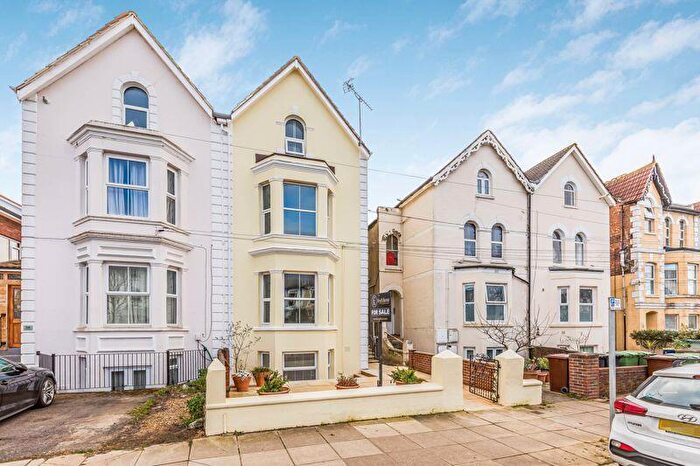 5 Bedroom Semi-Detached House For Sale In Campbell Road, Southsea, PO5