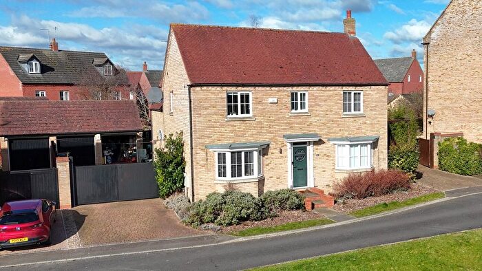 4 Bedroom Detached House For Sale In Horseshoe Way, Hampton Vale, Peterborough, PE7