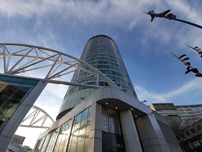Apartment To Rent In New Street, B2