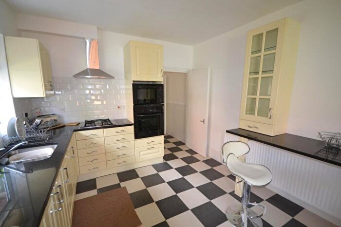 5 Bedroom House To Rent In Ebbsfleet Road, London, NW2