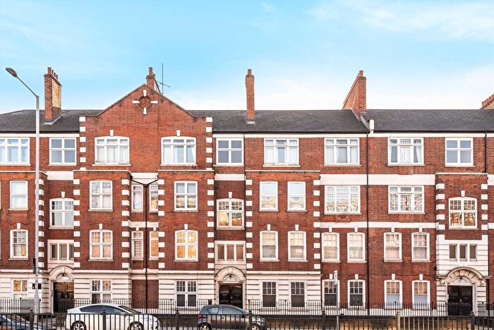 3 Bedroom Flat To Rent In Talgarth Road, West Kensington, W14