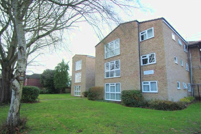 2 Bedroom Flat To Rent In Langley Road, Watford, WD17