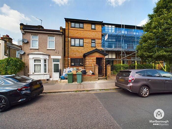 2 Bedroom Flat To Rent In Bryant Street, Stratford, London, E15
